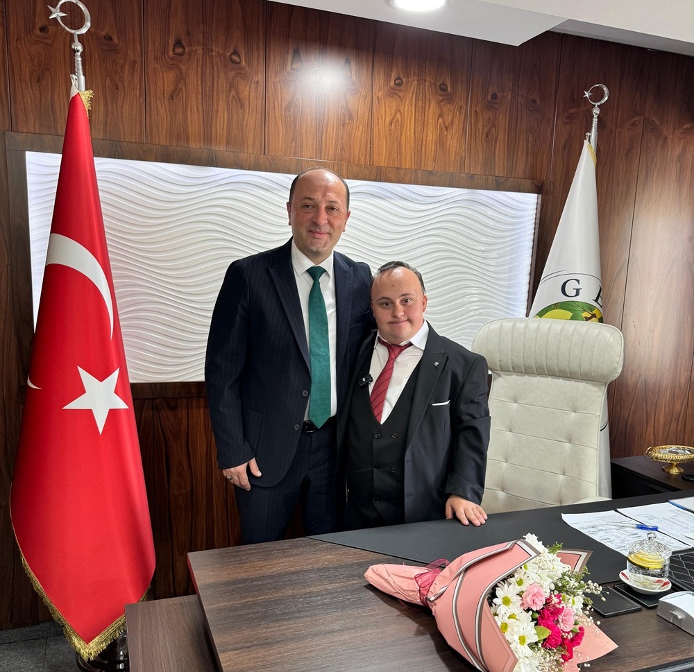 GEYVE’NİN 23 NİSAN BAŞKANI DOWN SENDROMLU EMİNCAN EFE